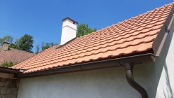 Rybárna „pazderna“ - čp. 57 má novou střechu a zrekonstruovaný komín