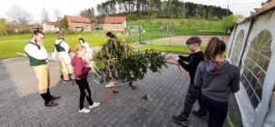 Stavění máje, pálení čarodějnic