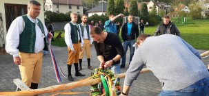 Stavění máje, pálení čarodějnic
